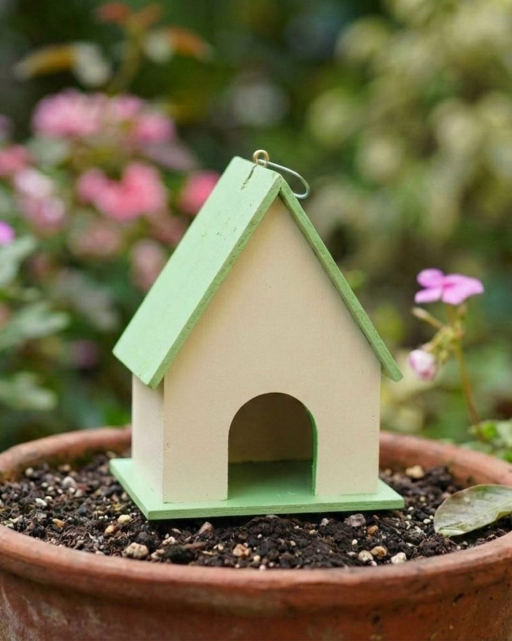 Cozy Wide-Roof Birdhouse