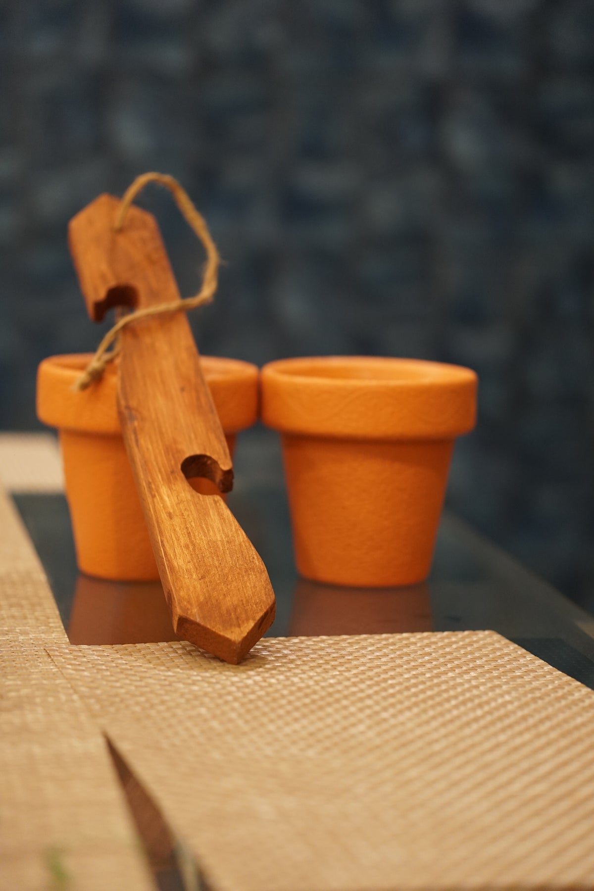 Wooden plant holder(free two fiber pots)