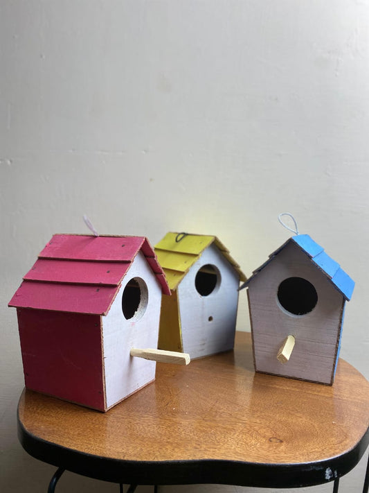 (Pack of 3) Wooden New Style Bird House