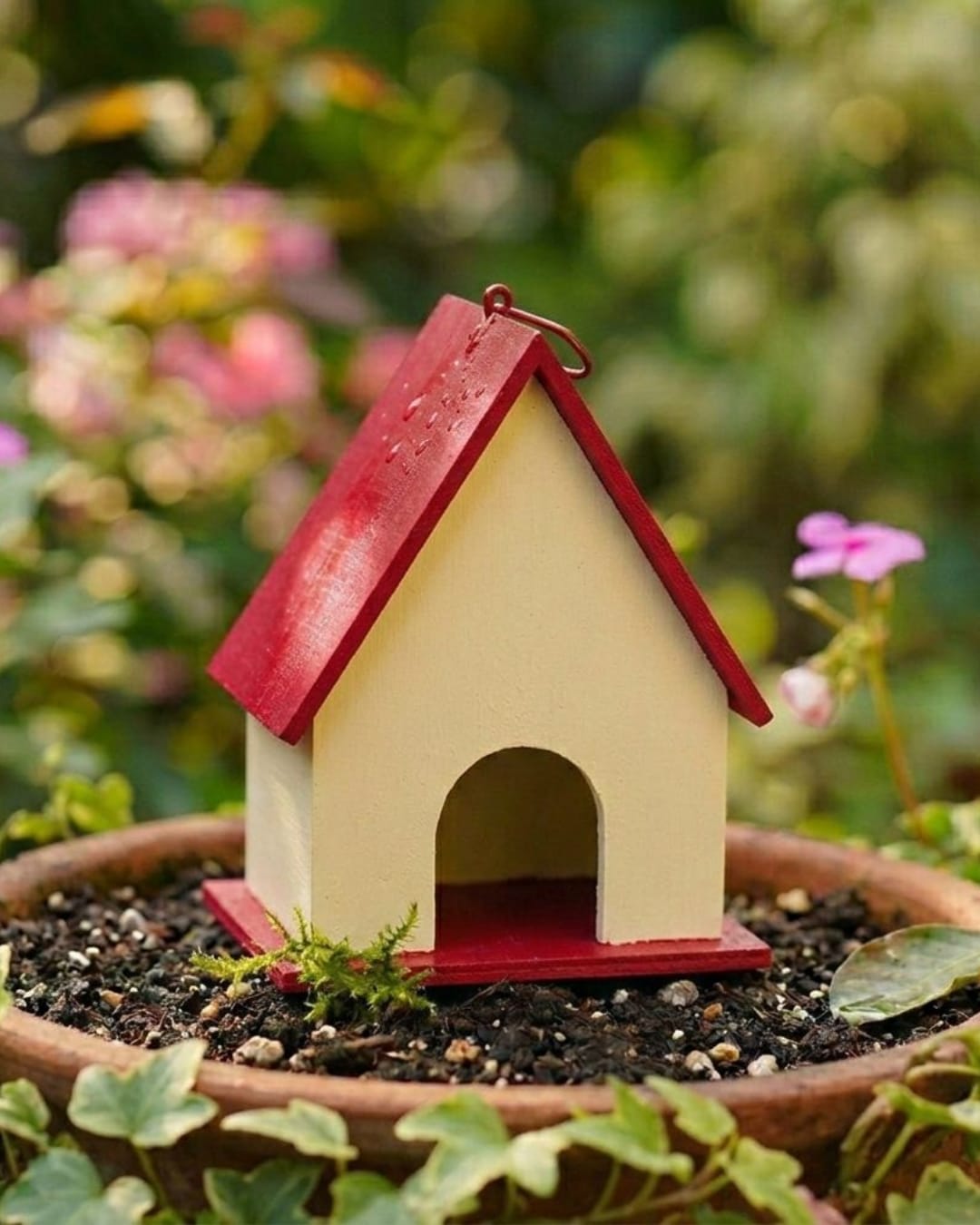 Cozy Wide-Roof Birdhouse